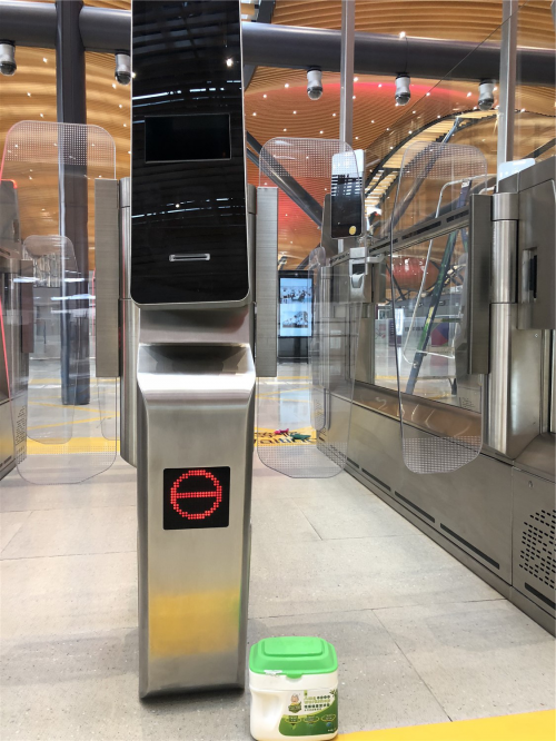 庆祝港珠澳大桥正式开通，阿嫲管家与大桥人工岛道闸一同接受人民检阅 企业服务 第2张