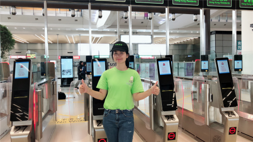 庆祝港珠澳大桥正式开通，阿嫲管家与大桥人工岛道闸一同接受人民检阅 企业服务 第4张