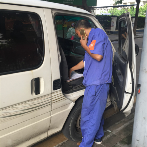 爱心电视机送进家门 越秀区“暖民心 送温暖”活动深暖民心 公益慈善 第2张 爱心电视机送进家门 越秀区“暖民心 送温暖”活动深暖民心 公益慈善 第2张