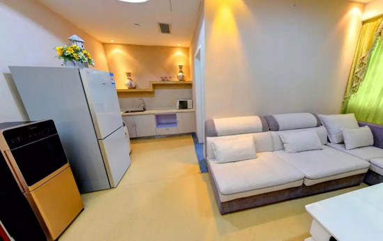 和美医疗旗下医院专家开车抢救产妇，交警为其开辟绿色通道 母婴健康 第4张