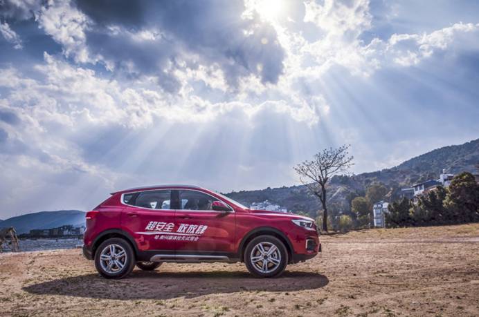 高安全，高品质，哈弗H4给你带来360度用车体验 汽车频道 第4张