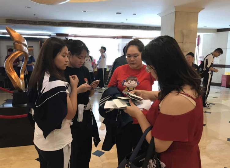 将高考送考进行到底,卓越教育用匠心助力千万学子 教育培训 第5张 将高考送考进行到底,卓越教育用匠心助力千万学子 教育培训 第5张