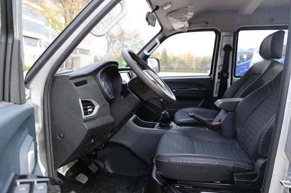 从轻卡到微卡 十几年老司机最终选择了祥菱V3 汽车频道 第2张 从轻卡到微卡 十几年老司机最终选择了祥菱V3 汽车频道 第2张