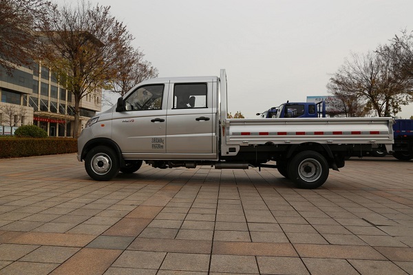 从轻卡到微卡 十几年老司机最终选择了祥菱V3 汽车频道 第4张 从轻卡到微卡 十几年老司机最终选择了祥菱V3 汽车频道 第4张