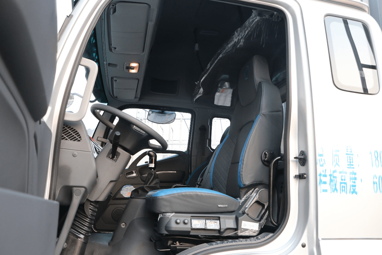 点击进入看图评论 响应中央一号文件保障“菜篮子工程” 全新一代欧航AR系列绿通快车上市 新闻资讯 第14张 响应中央一号文件保障“菜篮子工程” 全新一代欧航AR系列绿通快车上市 新闻资讯 第14张