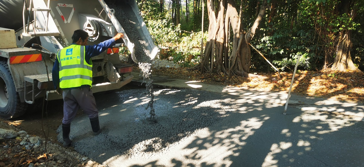 图片3.png 【我为群众办实事】“打通最后一百米” 广州地铁芳白城际五工区项目助力人和镇镇湖村乡村振兴建设工作 新闻资讯 第3张 【我为群众办实事】“打通最后一百米” 广州地铁芳白城际五工区项目助力人和镇镇湖村乡村振兴建设工作 新闻资讯 第3张