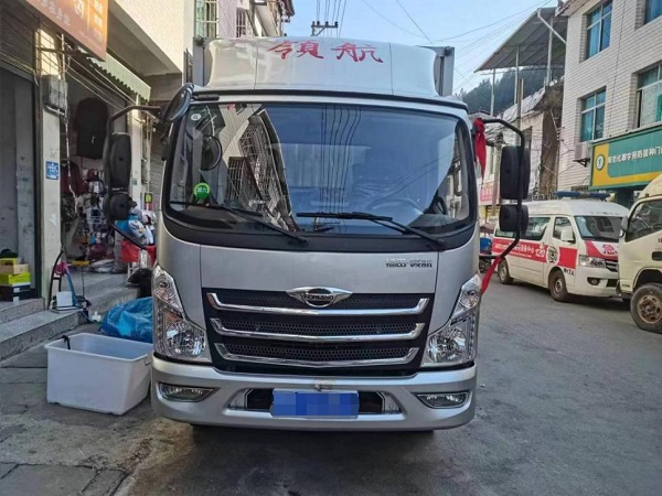 “服装物流达人”韦新春：轻卡跑长途就选领航M5 开得舒服、赚得更多 汽车频道 第2张