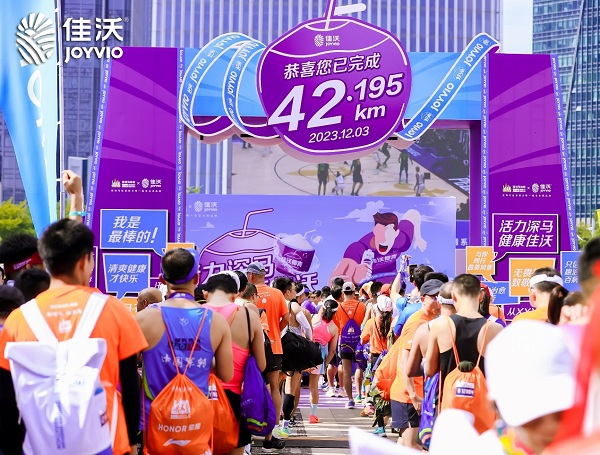 图片2.jpg 连续4年护航深马,佳沃水果携天然好椰领跑健康新生活 新闻资讯 第2张 连续4年护航深马,佳沃水果携天然好椰领跑健康新生活 新闻资讯 第2张