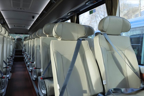 扬帆远航 熠耀生辉 | 9年携手 欧辉品智客车再次批量交付广东羊旅 新闻资讯 第5张