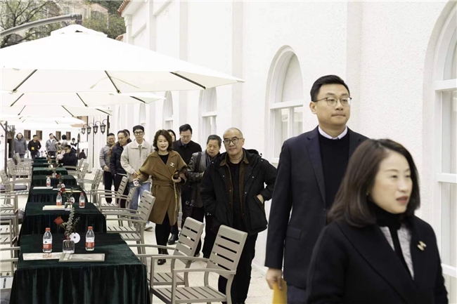 艺术家夏宫开园 诗剧画展联袂开启艺术新生活