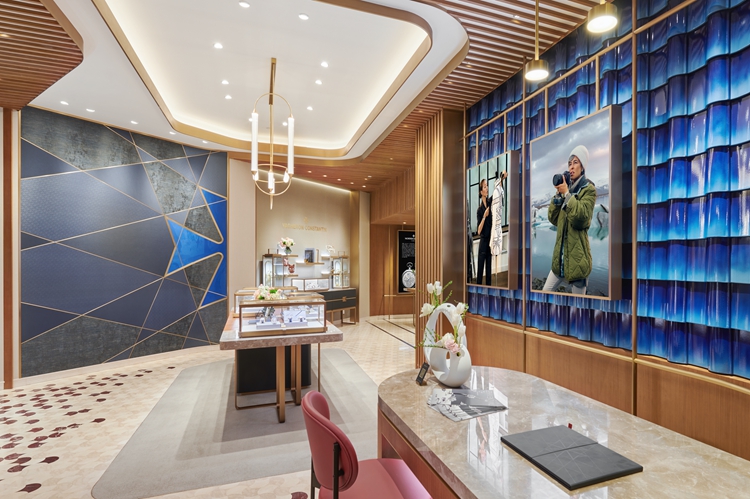 “卓尔不群”   江诗丹顿收藏家系列首次亮相广州太古汇旗舰店 广州资讯 第4张