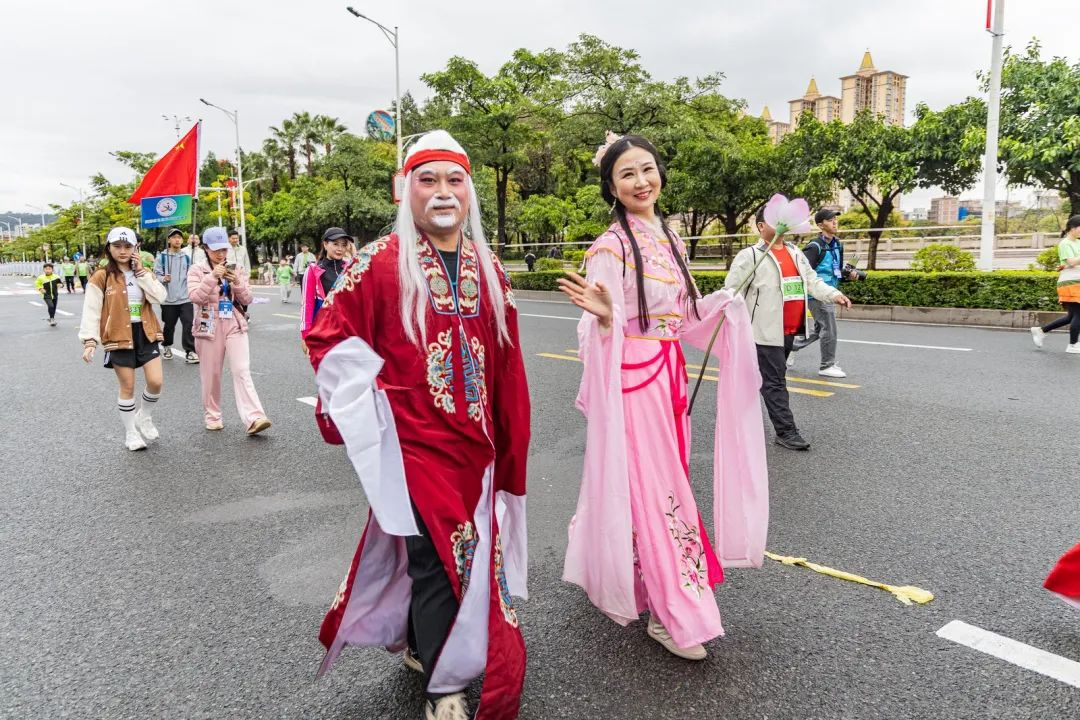 图片34.png 福达·2025揭阳马拉松赛激情开跑!2万名跑者共绘古城新画卷 新闻资讯 第34张 福达·2025揭阳马拉松赛激情开跑!2万名跑者共绘古城新画卷 新闻资讯 第34张