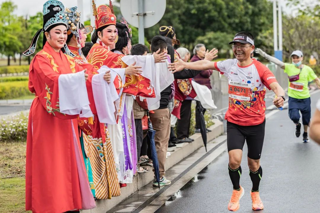 图片44.png 福达·2025揭阳马拉松赛激情开跑!2万名跑者共绘古城新画卷 新闻资讯 第44张 福达·2025揭阳马拉松赛激情开跑!2万名跑者共绘古城新画卷 新闻资讯 第44张