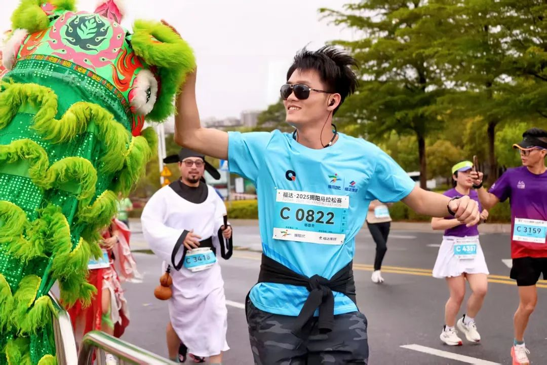 图片45.png 福达·2025揭阳马拉松赛激情开跑!2万名跑者共绘古城新画卷 新闻资讯 第45张 福达·2025揭阳马拉松赛激情开跑!2万名跑者共绘古城新画卷 新闻资讯 第45张