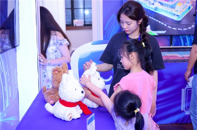 AI接入百年商会古建,云天励飞助力湛江打造“AI渗透之城” 新闻资讯 第4张 AI接入百年商会古建,云天励飞助力湛江打造“AI渗透之城” 新闻资讯 第4张