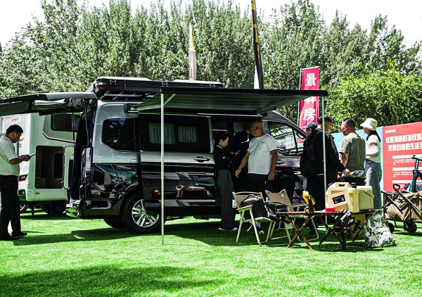  图雅诺双车闪耀北京房车世界品牌文化节，解锁“车轮上的家”新体验 新闻资讯 第4张