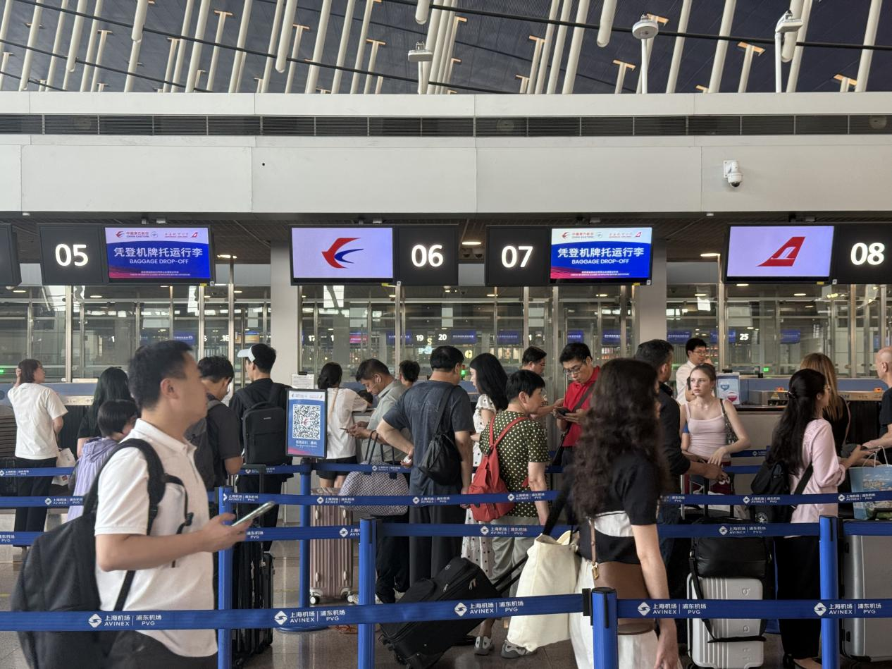 东航：暑运旺季日均计划执行3200余个航班，第11架C919客机投入运行