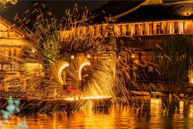 国庆打卡新地标:百种玩法乐享黄金周,浙江濮院秋日盛会邀您入画 新闻资讯 第3张 国庆打卡新地标:百种玩法乐享黄金周,浙江濮院秋日盛会邀您入画 新闻资讯 第3张