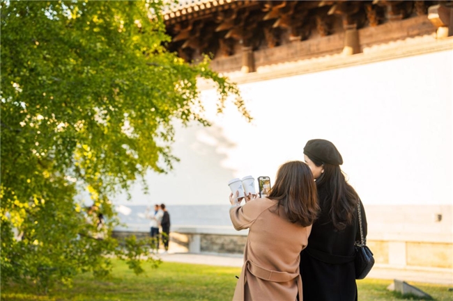 国庆打卡新地标:百种玩法乐享黄金周,浙江濮院秋日盛会邀您入画 新闻资讯 第11张 国庆打卡新地标:百种玩法乐享黄金周,浙江濮院秋日盛会邀您入画 新闻资讯 第11张