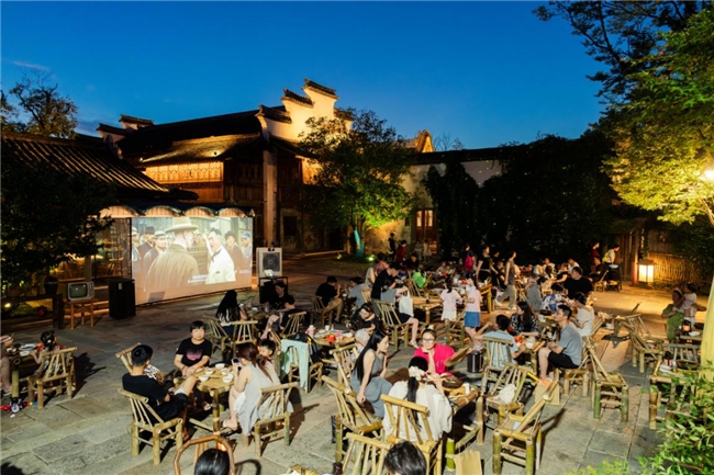 国庆打卡新地标:百种玩法乐享黄金周,浙江濮院秋日盛会邀您入画 新闻资讯 第25张 国庆打卡新地标:百种玩法乐享黄金周,浙江濮院秋日盛会邀您入画 新闻资讯 第25张