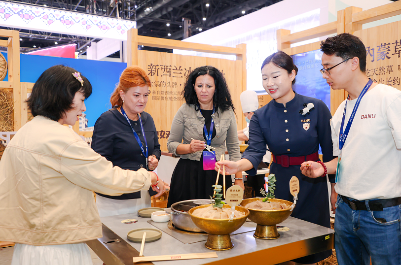 巴奴食材展首登国际舞台，地理标志产品点亮国际博览会 新闻资讯 第4张